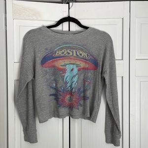 Forever 21 Boston grey cropped band tee! Waffle material.